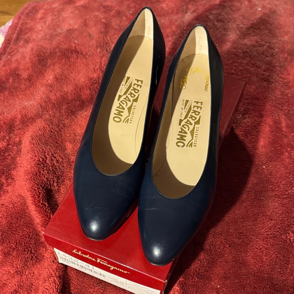 Vintage Salvatore Ferragamo “Snella” Deep Navy Leather Pointed Pump